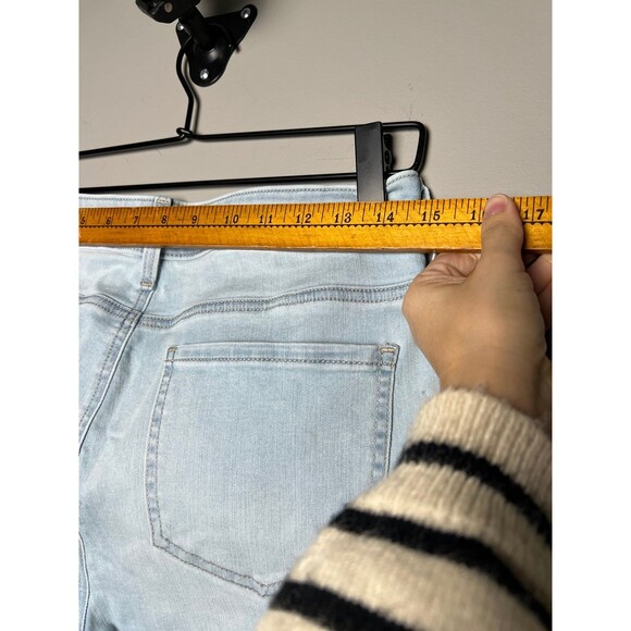 NYDJ Marilyn Crop Jeans Women’s Size 8 Light Wash Cool Embrace Lift Tuck Technol - Picture 6 of 10